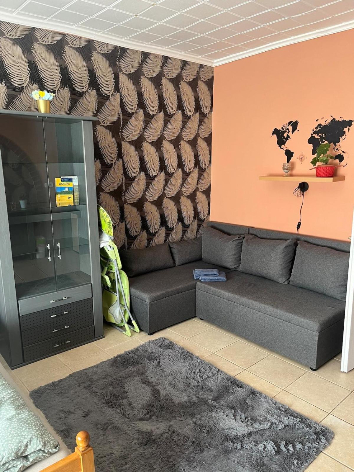 Appartement Tejfeles Vendeghaz à Porva Extérieur photo