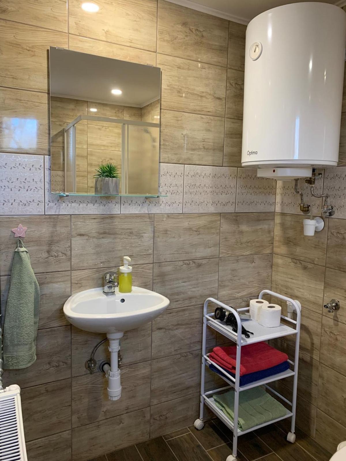 Appartement Tejfeles Vendeghaz à Porva Extérieur photo